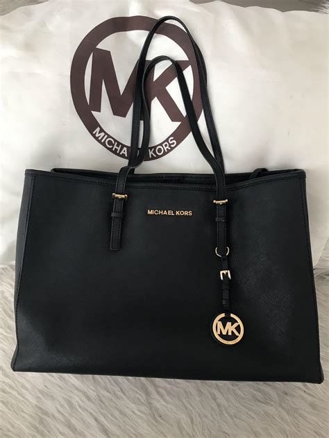 waaraan herken je echte michael kors tas|michael kors purses real.